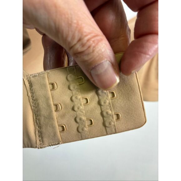 SKIMS NWT Full Coverage Lightly Lined Bra in Clay Size 32C - Picture 6 of 8